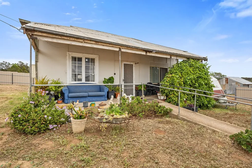Murray Bridge 3chambre Generous Allotment/Renovator's Delight