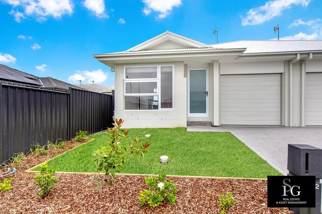 NEW 4 BEDROOM DUPLEX IN GREAT LOCATION