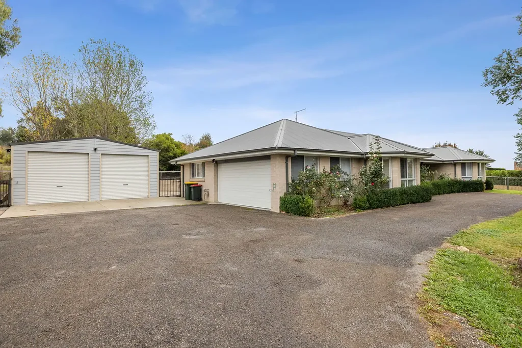 Goulburn 4 Bedroom Why Build! This Is The One..