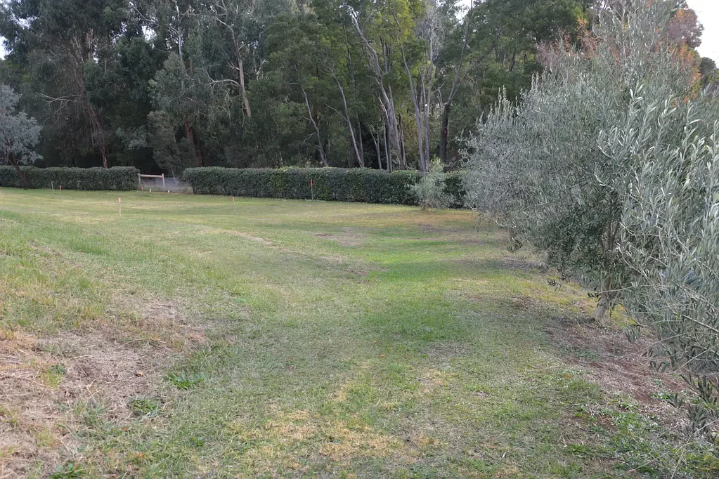 Leongatha Positioned In Quiet Court With Beautiful Reserve Outlook