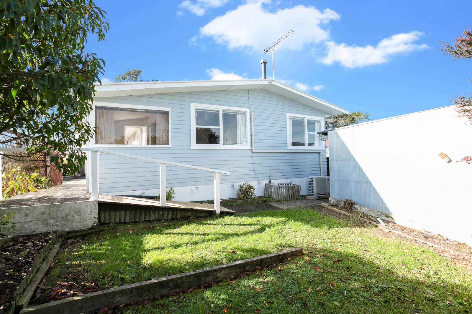 3 Thornlow Street, Glendene, Auckland - Waitakere, 3房, 1浴