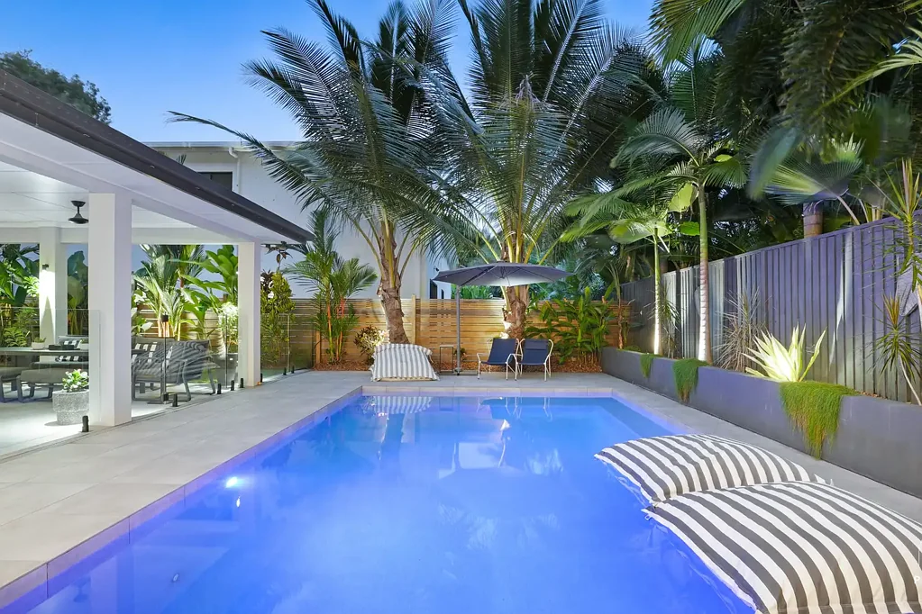 Palm Cove 4房  NEW PRICE GUIDE | Offers Over $1,695,000