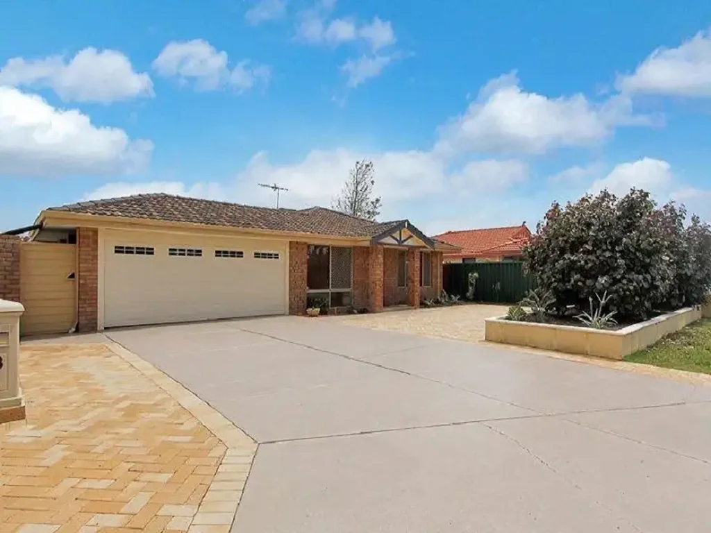 FAMILY HOME IN CLARKSON