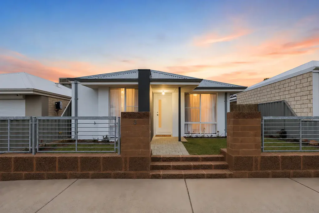 Byford 3ਬੈੱਡਰੂਮ Hampton Style Elegance in the Heart of Byford