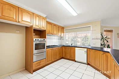 11 KURANDA CR, BERWICK VIC 3806, 0 Kuwarto, 0 Banyo, House