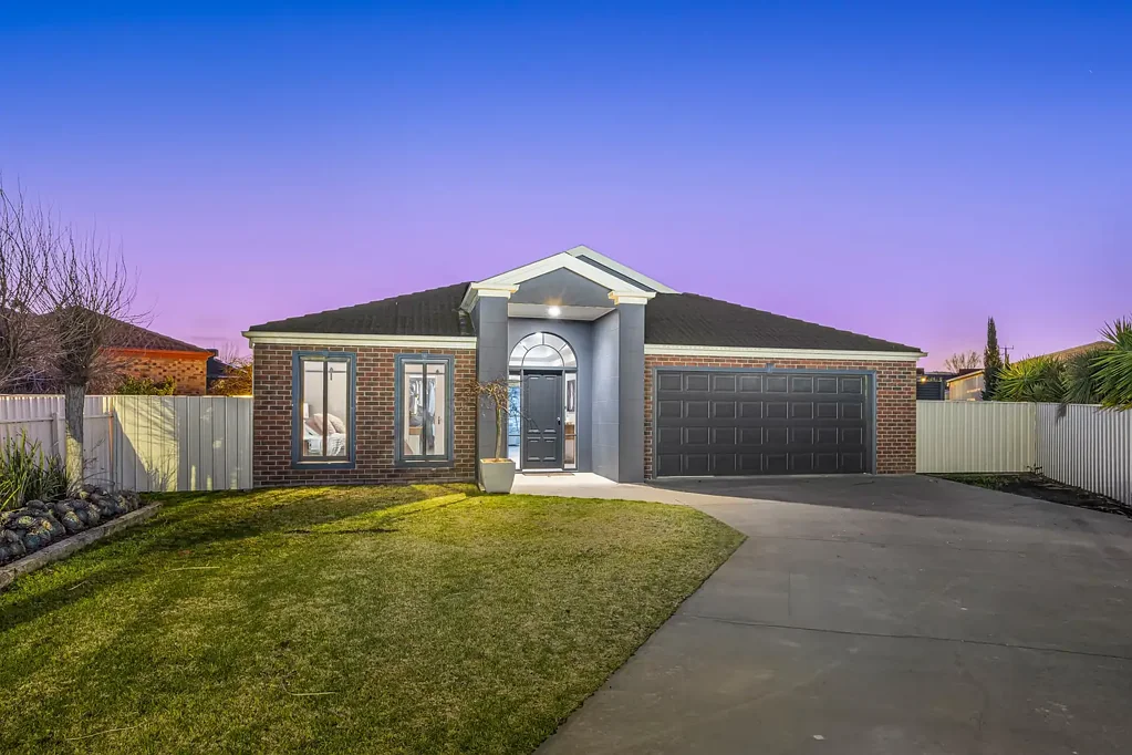 11 Lobelia Drive, Ararat, VIC 3377