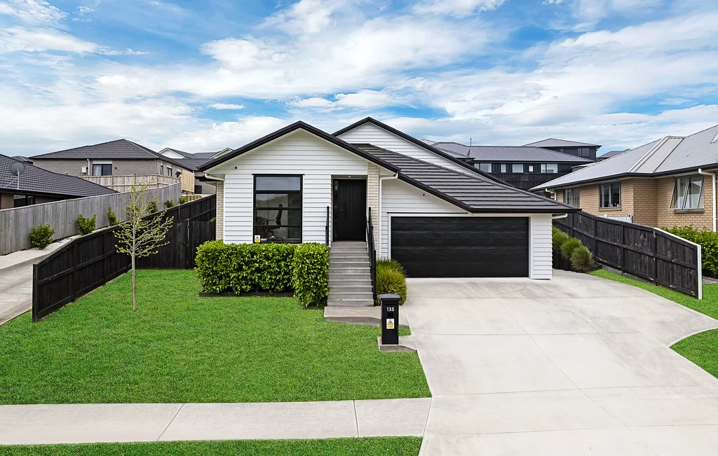 135 HARRIET JOHNSTON DRIVE, Pokeno, Franklin, Waikato District