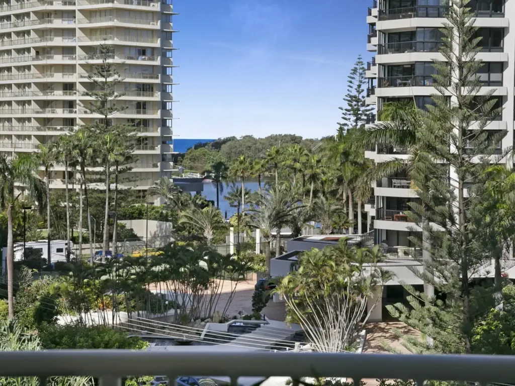 11/20 Cronin Avenue, Main Beach, QLD 4217