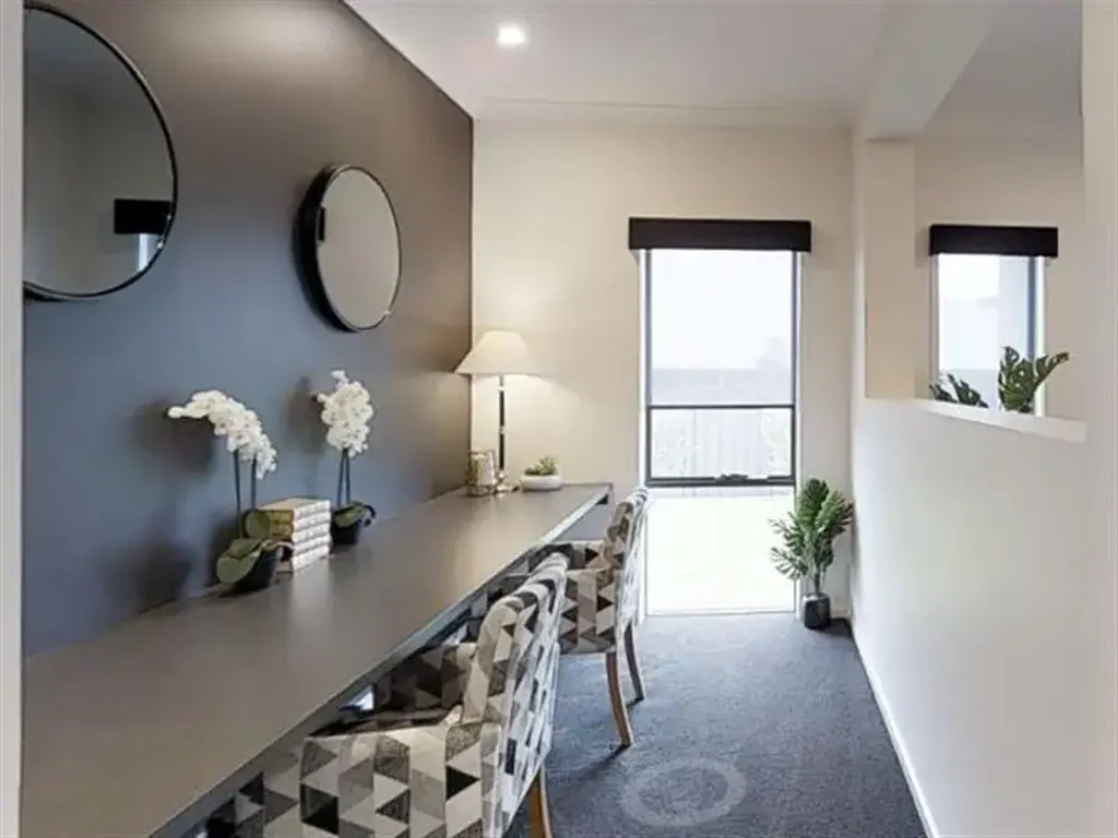 Situated in the Beautiful Springlake Estate, this is a prope