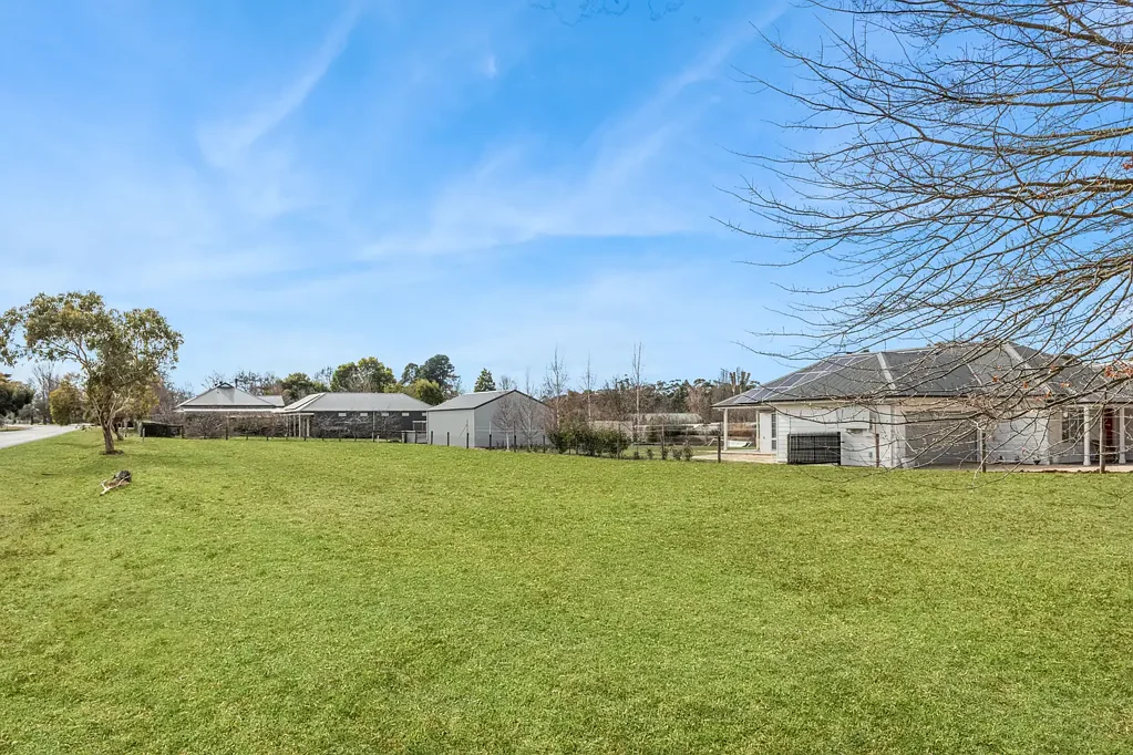 Trentham Location, Location Location! Wonderful Trentham