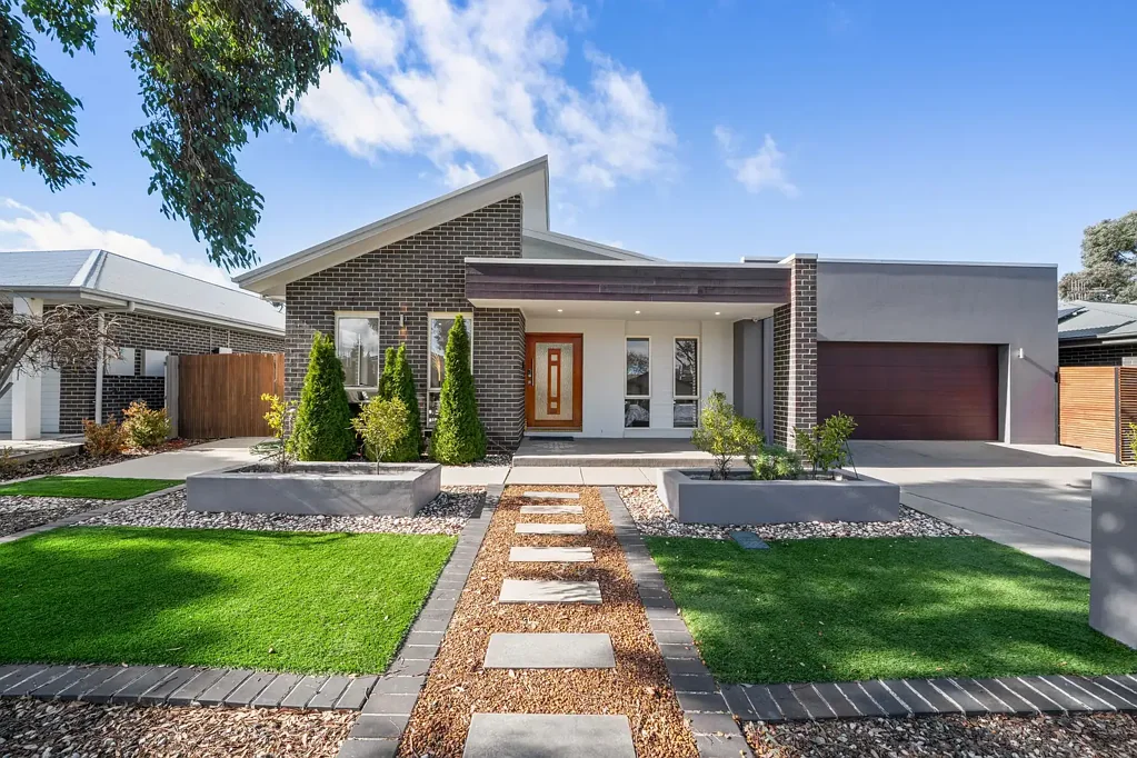 14 Phyllis Frost Street, Forde, ACT 2914