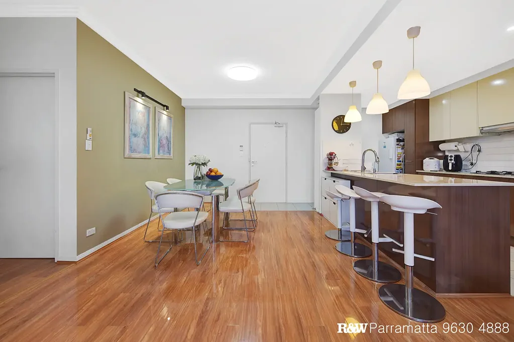 Parramatta 2 Bedroom Modern, Spacious Unit with Park Views - Lifestyle and Convenience at your door step