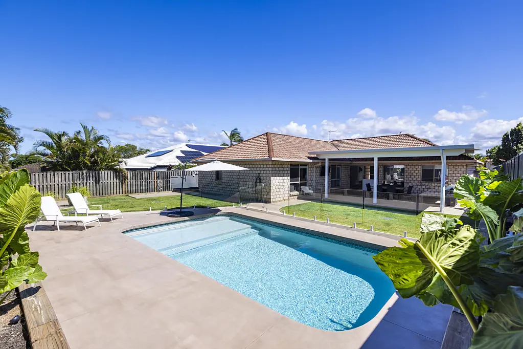 Robina 4غرفة نوم Stunning Family Home in Prime Robina Location!