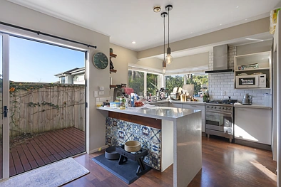 23a Penguin Drive, Murrays Bay, North Shore City, 5 Bedrooms, 3 Bathrooms, House