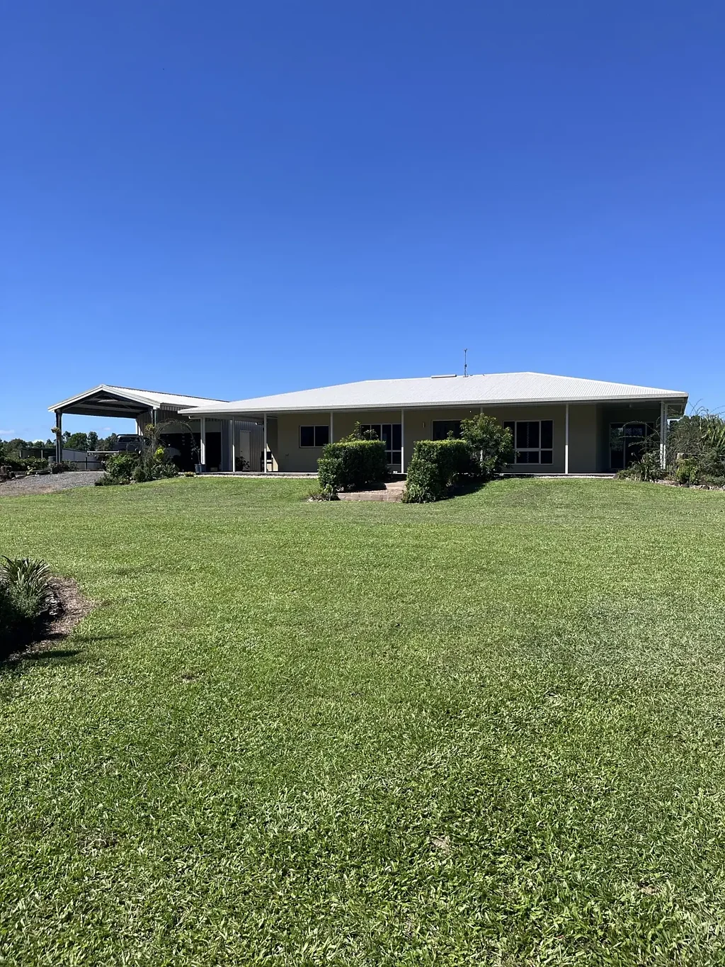 Jarra Creek  Private Cattle Property near Tully with Modern Home, Sheds and internal Creeks