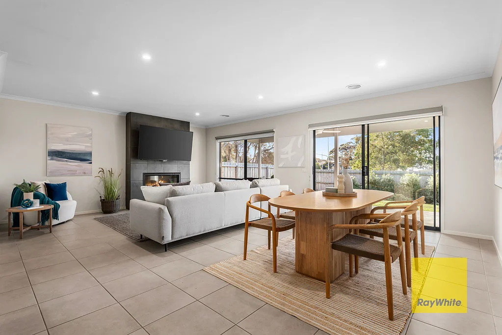 24 Boolarong Drive, Belmont, VIC 3216