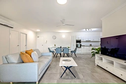 20/15-17 Minnie Street, Cairns City