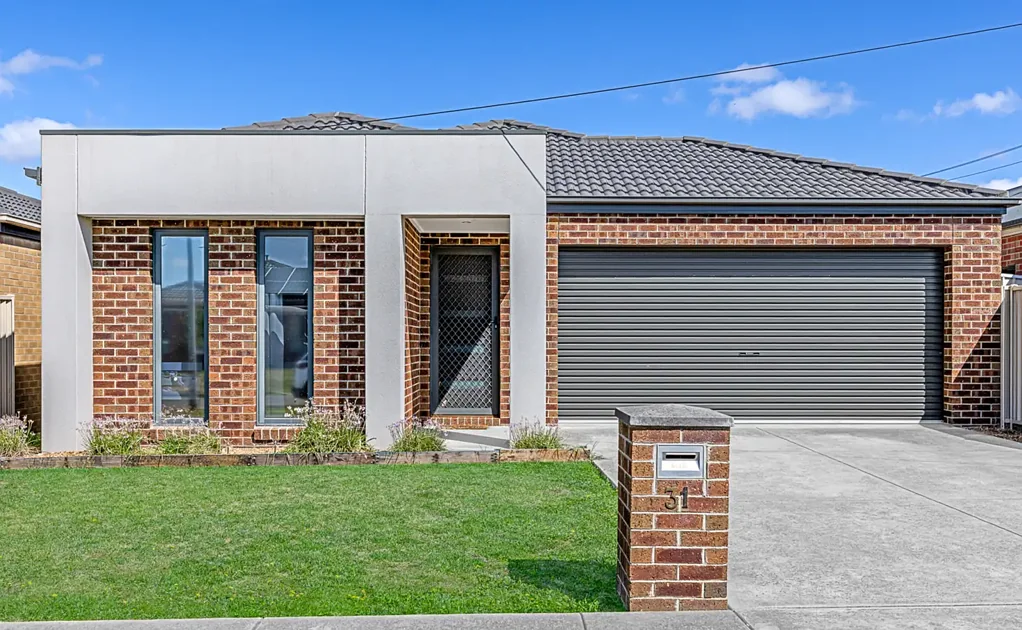 Sebastopol 4房  Neat as a Pin – Investors or Owner – Occupiers !