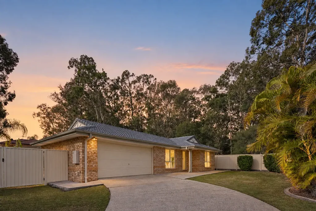 Bracken Ridge 4બેડરૂમ Spacious Family Living on an Impressive 907m² Block