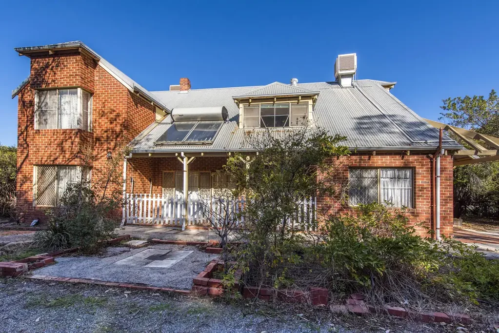 Armadale 5ห้องนอน ASTUTE BUYERS TAKE NOTE ARMADALE                                 OFFERS INVITED FROM $700,000 PLUS