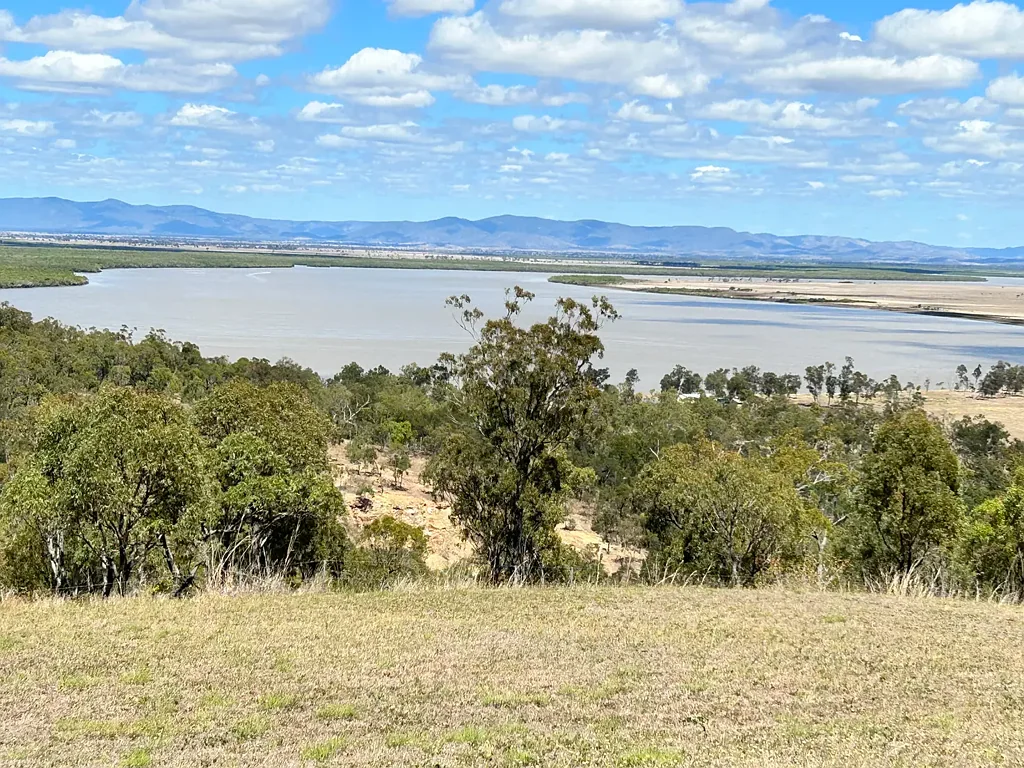 31 Broadmount Road, Thompson Point, QLD 4702