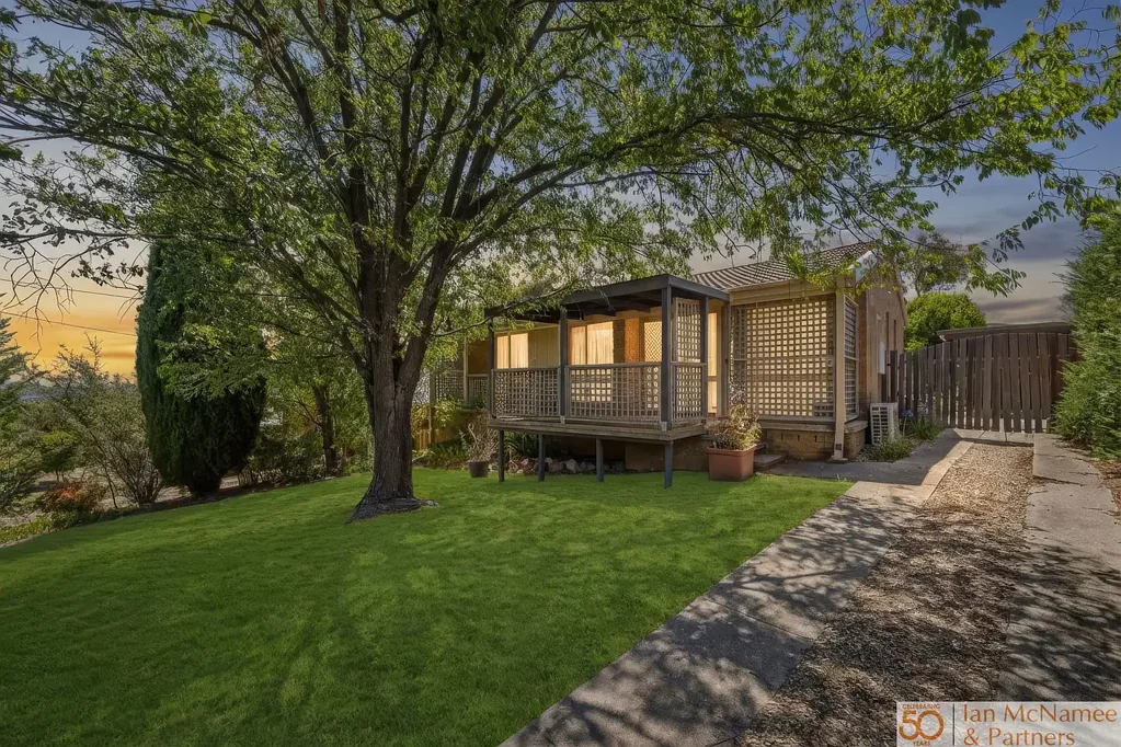 10 Banksia Crescent, Queanbeyan, NSW 2620