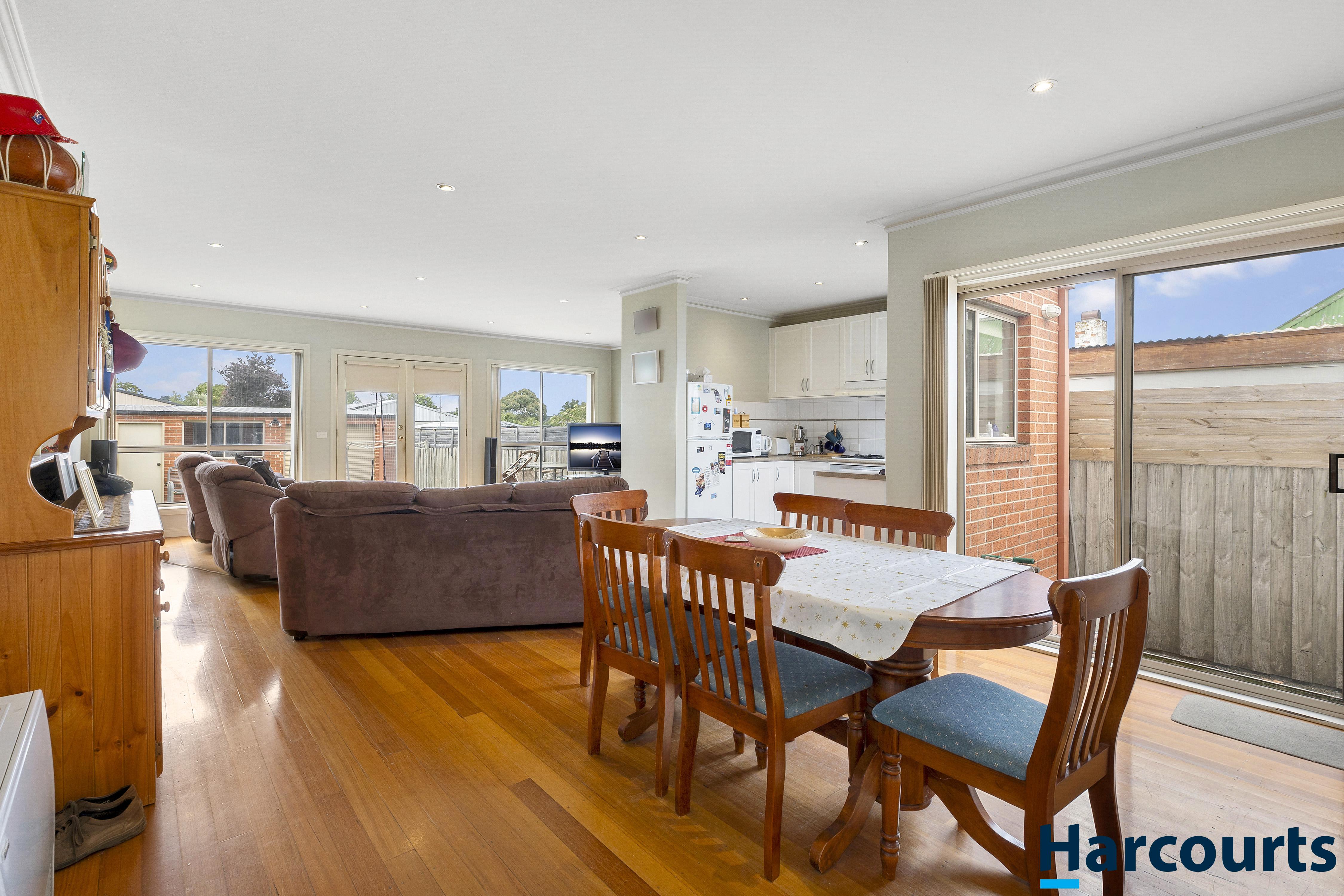 UNIT 2 615A SKIPTON ST, REDAN VIC 3350, 0 Schlafzimmer, 0 Badezimmer, Townhouse