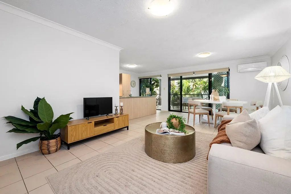 Mount Gravatt East 2房 精品底层公寓 私密庭院景观 双卧带大衣柜 主卧套间带阳台 设备齐全厨房 便利生活配套 南布里斯班核心 Effortless Living and Everyday Tranquility 🌿 Excellent Ground Floor Apartment