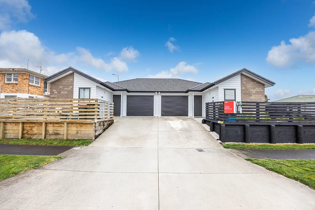 Temple View 2कमरा 2/33 Cowley Drive - Easy, Modern Living