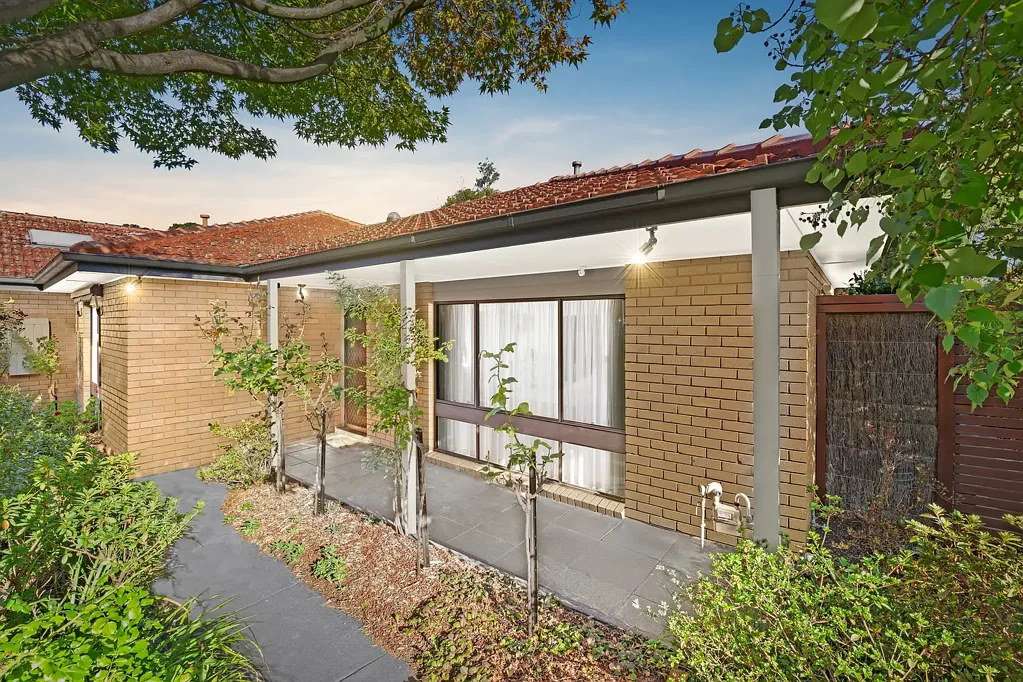 Doncaster East 2침실 Easy, Low-Maintenance Living in a Peaceful Setting