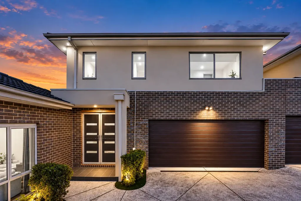 Box Hill North 4침실 Near-New Double Storey Townhouse | No Owners Corporation Fees