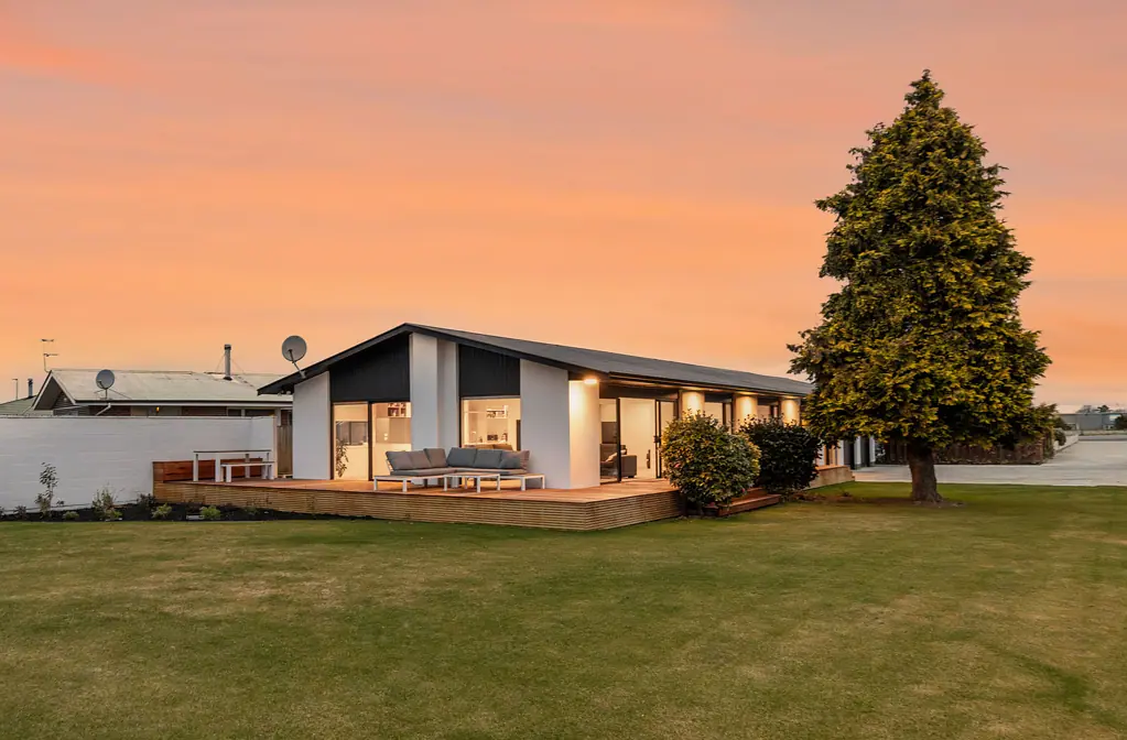 Kaiapoi 4침실 Freshly Finished and Framed by Fairways