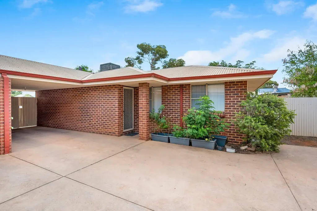 Boulder 3غرفة نوم Brick 3-Bedroom, Well-Maintained Home... That Has An Existing Lease at $550pw!