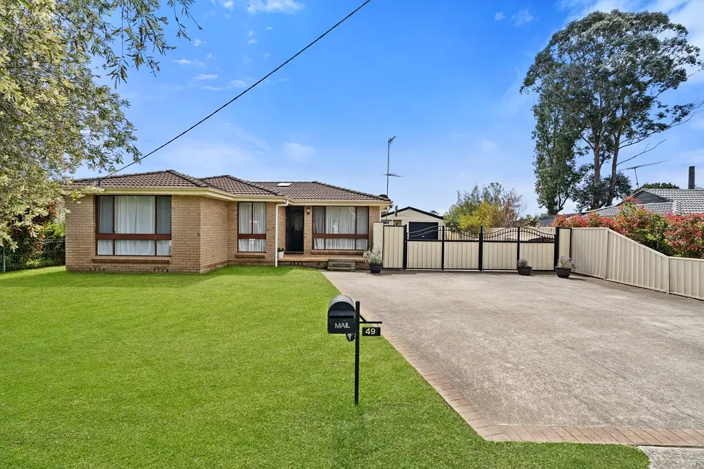 49 Thirlmere Way, Tahmoor, NSW 2573