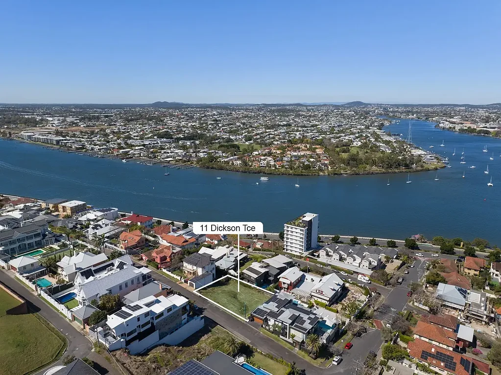 Hamilton Hamilton Hill's Rarest Offering - Premium 759 m² Block with Panoramic Views