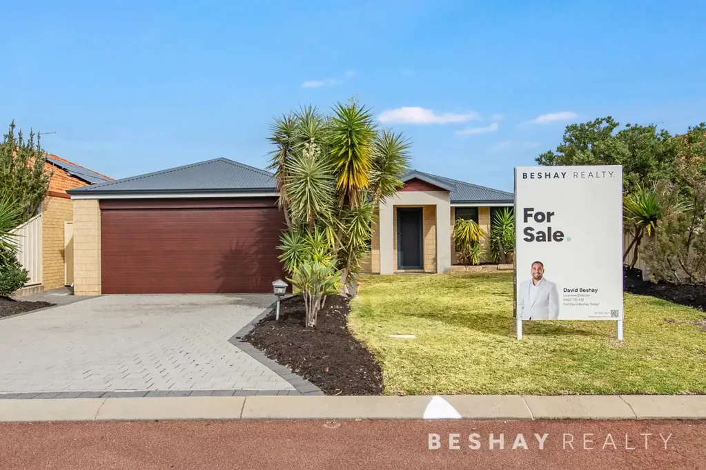 6 Sinclair Vista, Lakelands, WA 6180