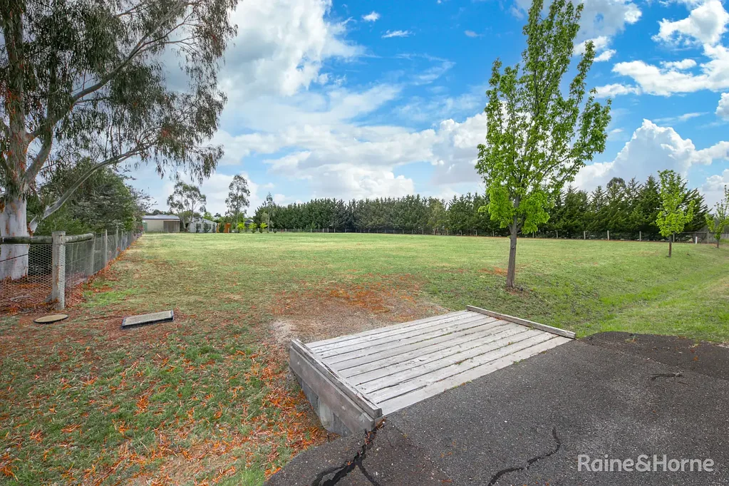 8 The Old Stock Run, Sunbury, VIC 3429