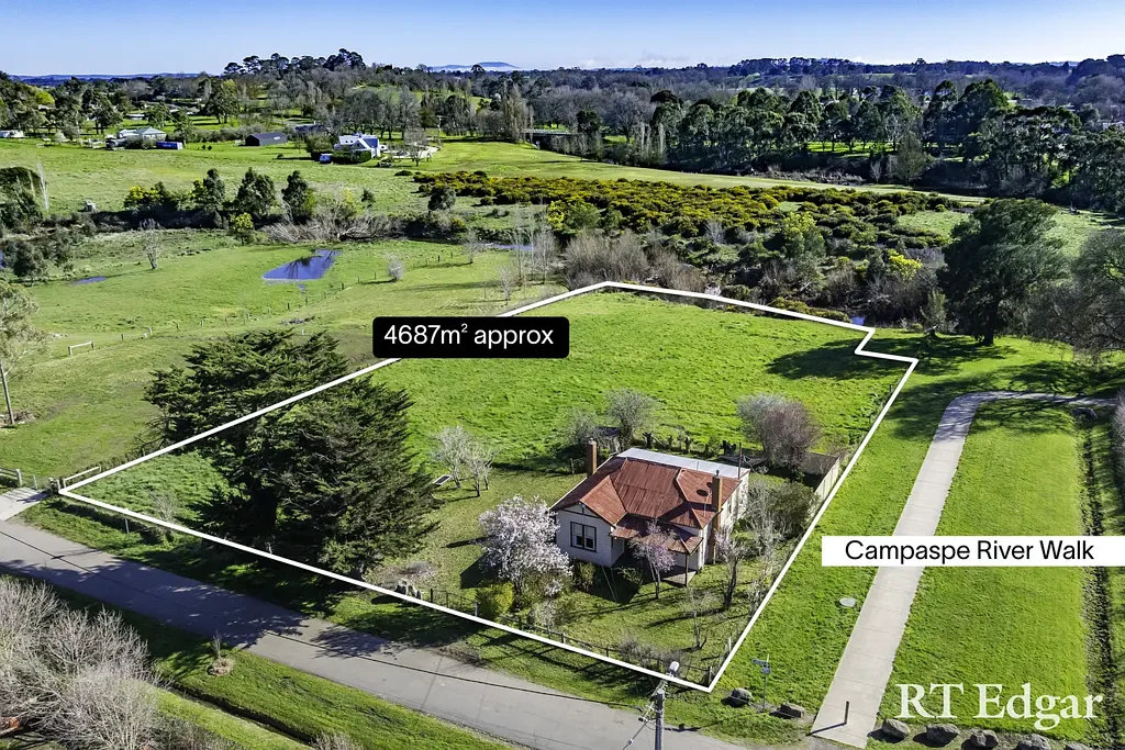 Kyneton 3ਬੈੱਡਰੂਮ “Period Charm with Campaspe River Frontage”