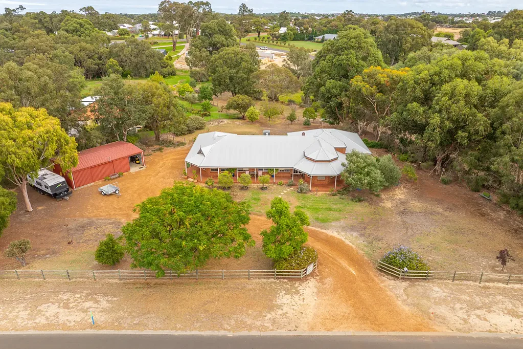 16 Ranson Drive, Roelands, WA 6226