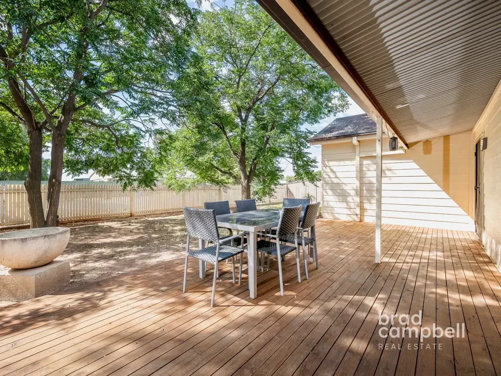 Toolamba 4房  RENOVATED TO IMPRESS WITH SPACE, STYLE & VERSATILITY