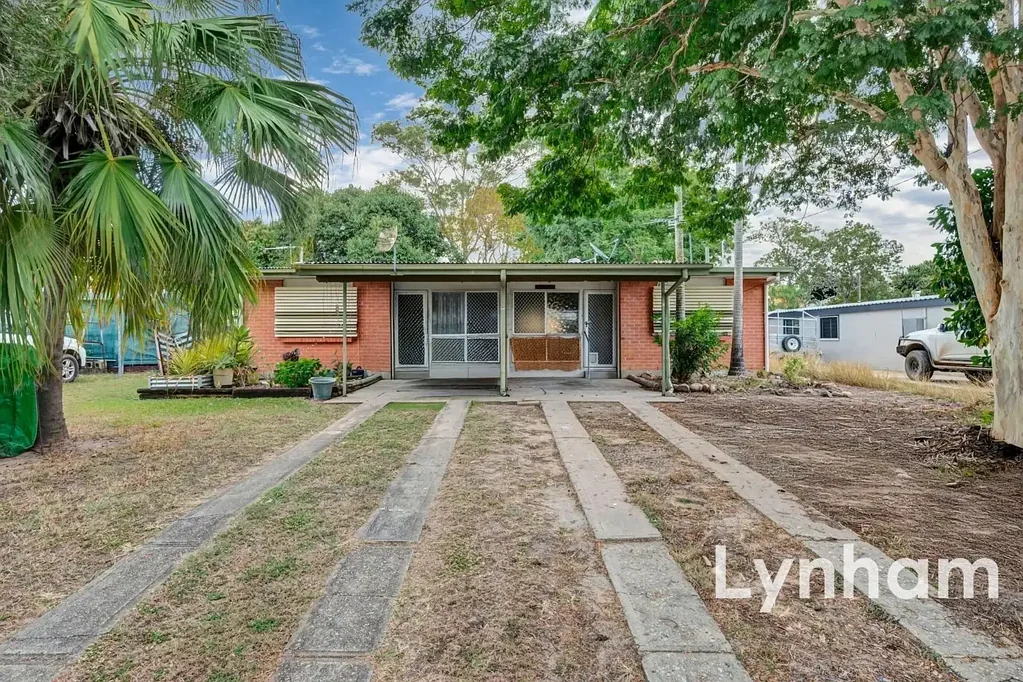 Neat & Private Low-Set in Prime Central Location
