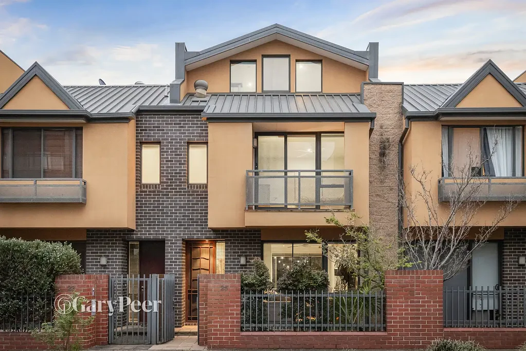 25 Heath Drive, Glen Huntly, VIC 3163