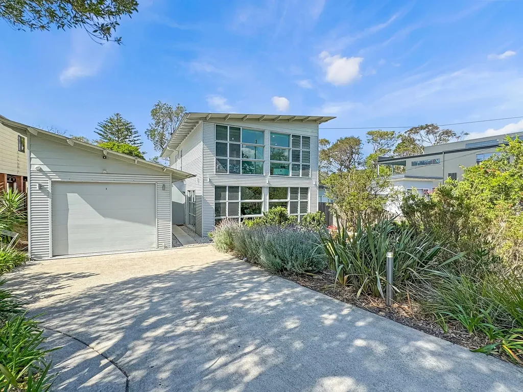 Culburra Beach 5 Bedroom BEACH HOUSE CHIC