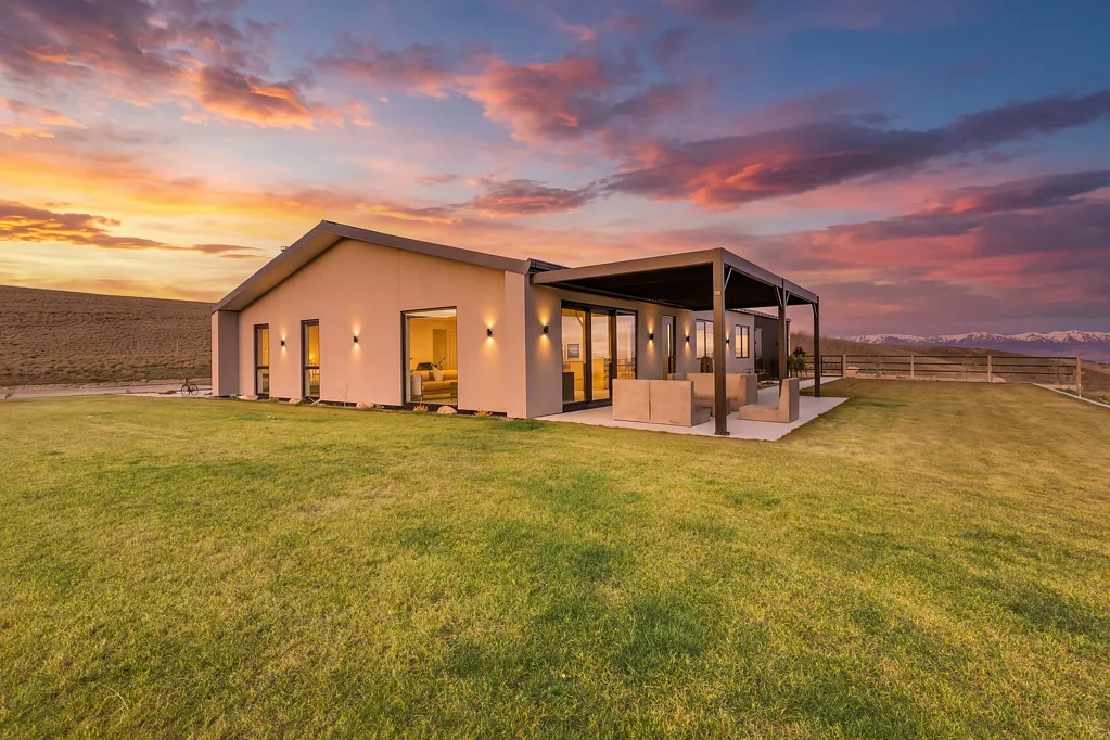 Waikerikeri Modern Lifestyle Living with Exceptional Shedding