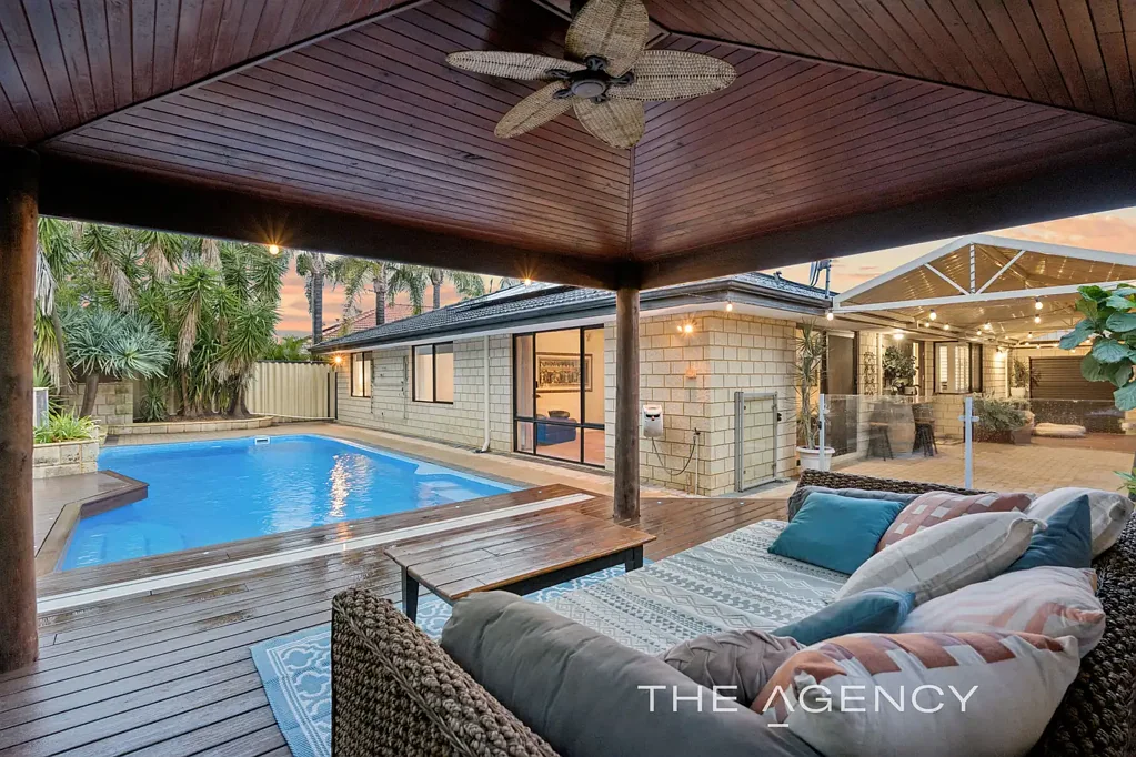 Carramar 4房  SPACIOUS FAMILY LIVING WITH RESORT-STYLE POOL