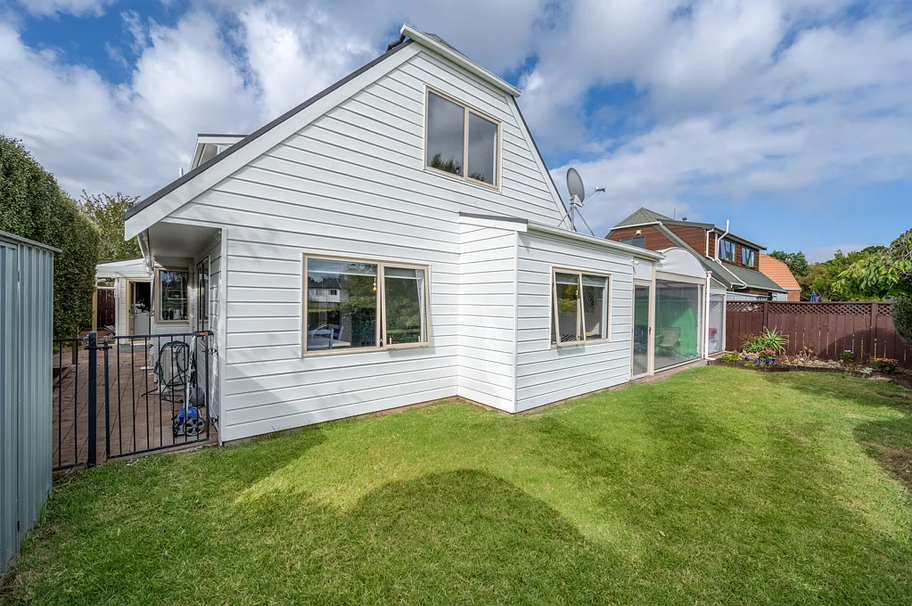 2/17 Daria Place, Northpark, Manukau City, Auckland