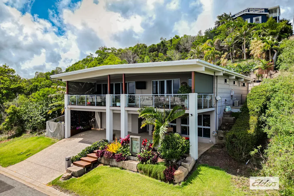 Yeppoon 4બેડરૂમ Renovated Elegance, Million-Dollar Views, Prime Location!