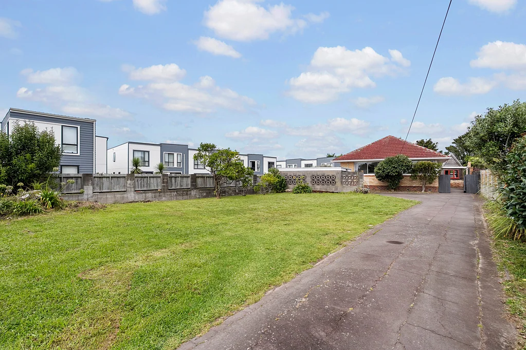 186 Rangatira Road, Beach Haven, North Shore City, Auckland