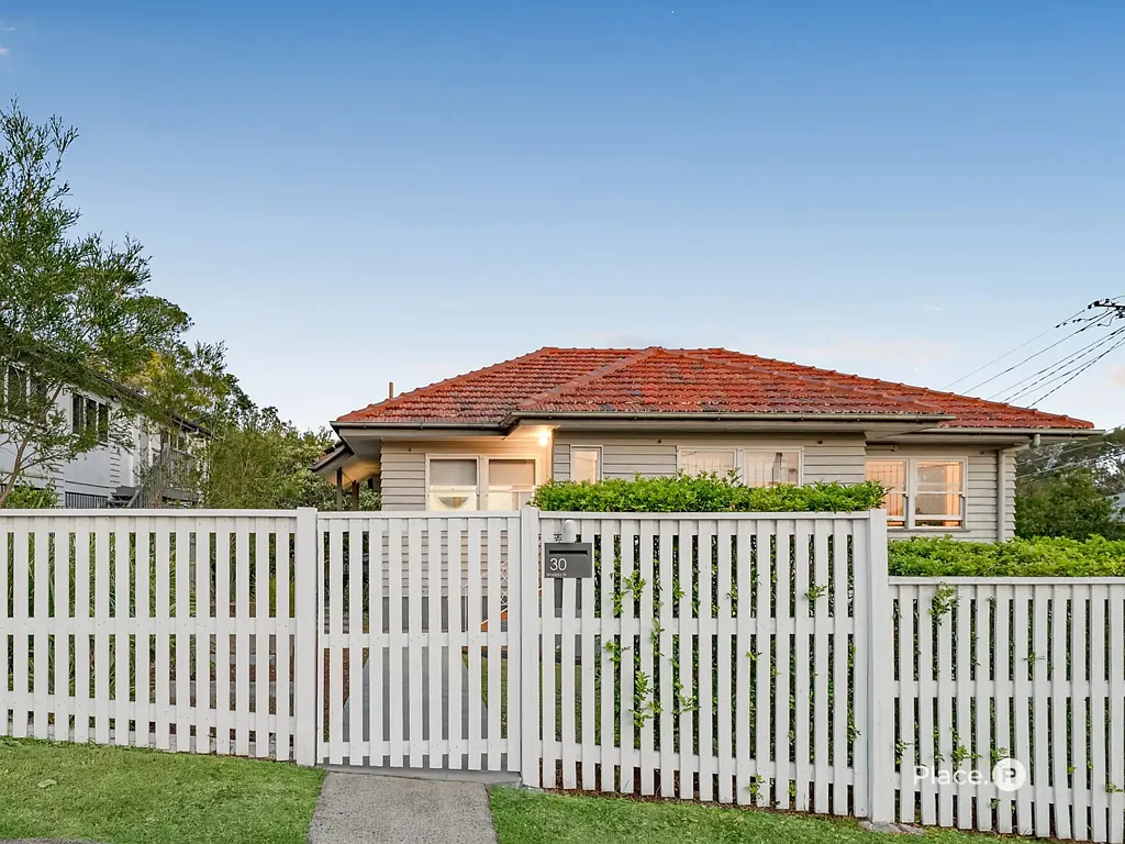 Camp Hill 3 Bedroom Live, Renovate or Build your Dream Home