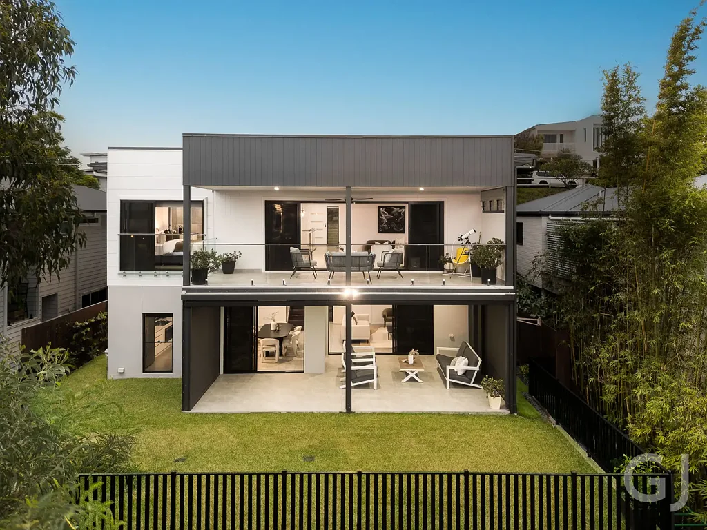 Alderley 4ห้องนอน Contemporary Luxe Family Living with Panoramic Views